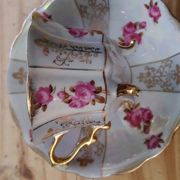 3 footed Japanese Tea cup - Picture 2 of 4